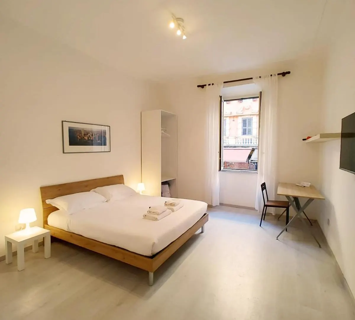Vivirome - 2 Bedrooms Apartment - San Giovanni contacts
