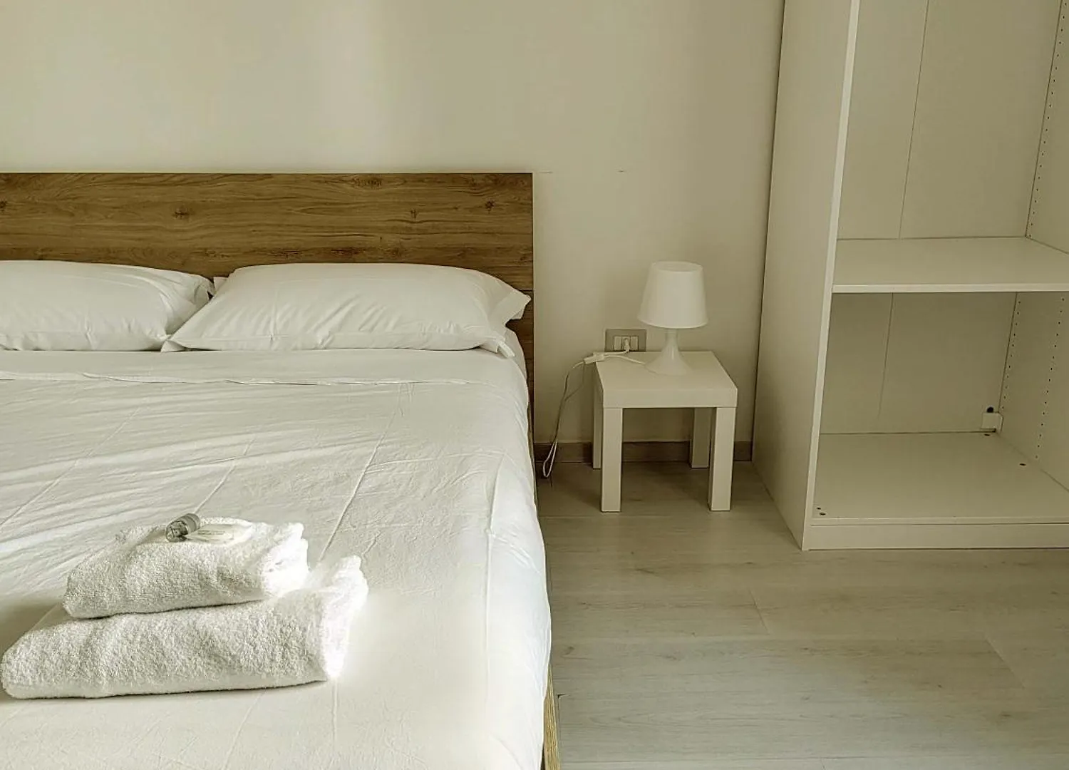 Vivirome - 2 Bedrooms Apartment - San Giovanni 0*, Rome